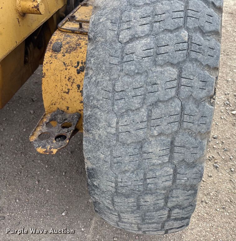 image for item FG1644 1992 Caterpillar 140G motor grader