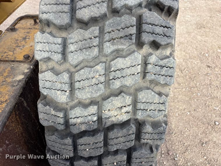 image for item FG1644 1992 Caterpillar 140G motor grader