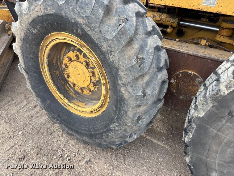 image for item FG1644 1992 Caterpillar 140G motor grader