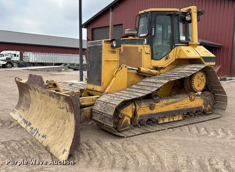 image for item FG1645 1997 Caterpillar D6M dozer