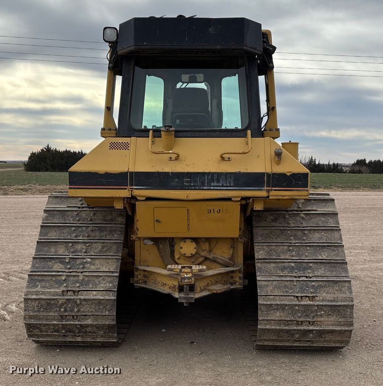 image for item FG1645 1997 Caterpillar D6M dozer