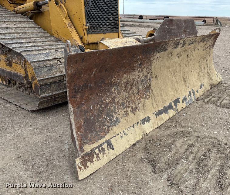 image for item FG1645 1997 Caterpillar D6M dozer