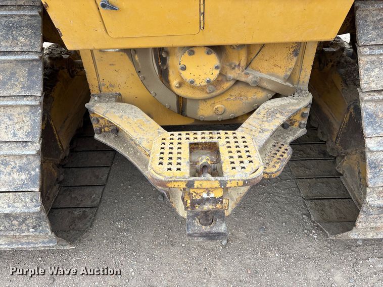 image for item FG1645 1997 Caterpillar D6M dozer