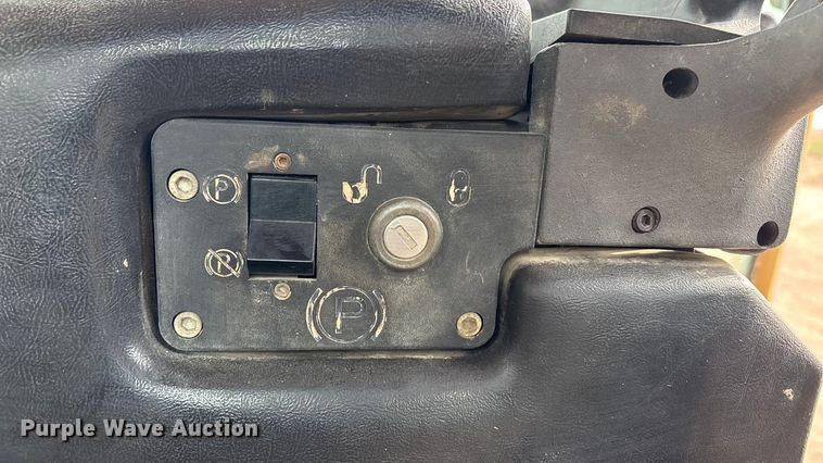 image for item FG1645 1997 Caterpillar D6M dozer