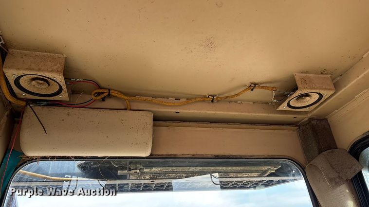 image for item FG1645 1997 Caterpillar D6M dozer