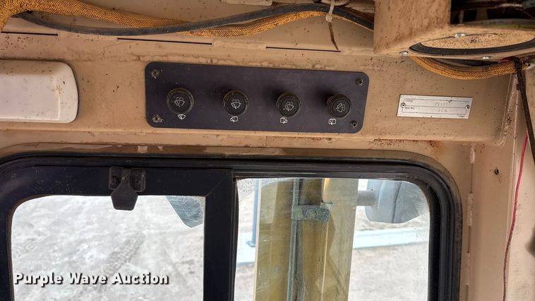 image for item FG1645 1997 Caterpillar D6M dozer