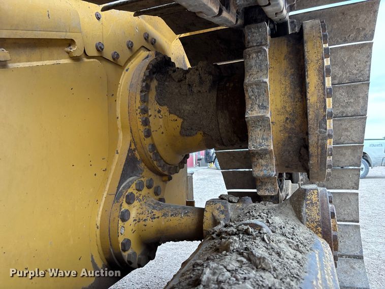 image for item FG1645 1997 Caterpillar D6M dozer