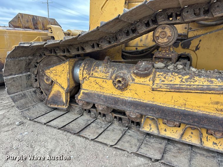 image for item FG1645 1997 Caterpillar D6M dozer