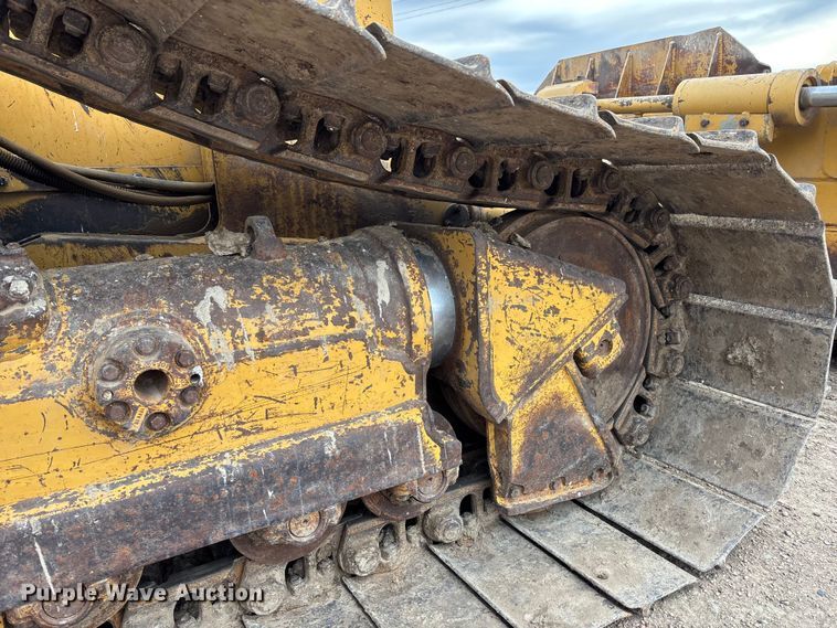 image for item FG1645 1997 Caterpillar D6M dozer