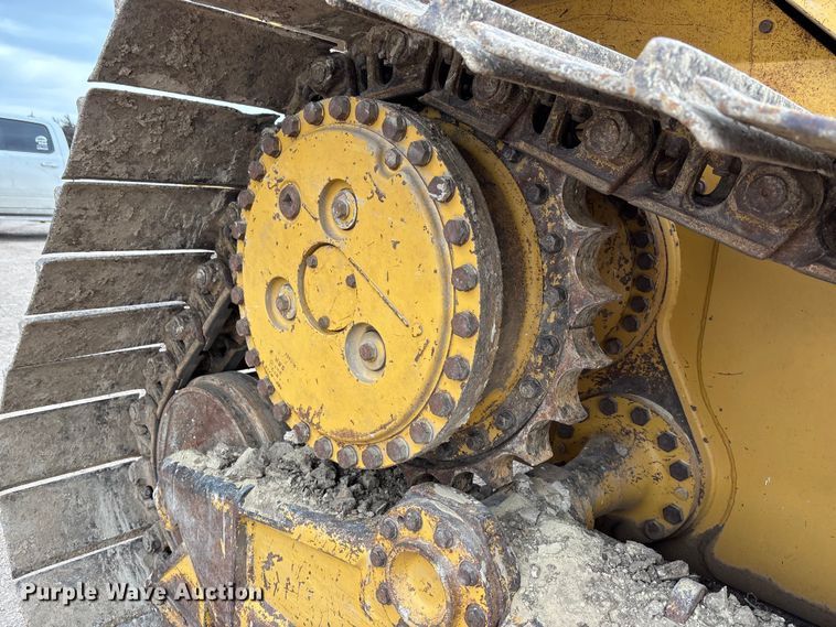 image for item FG1645 1997 Caterpillar D6M dozer