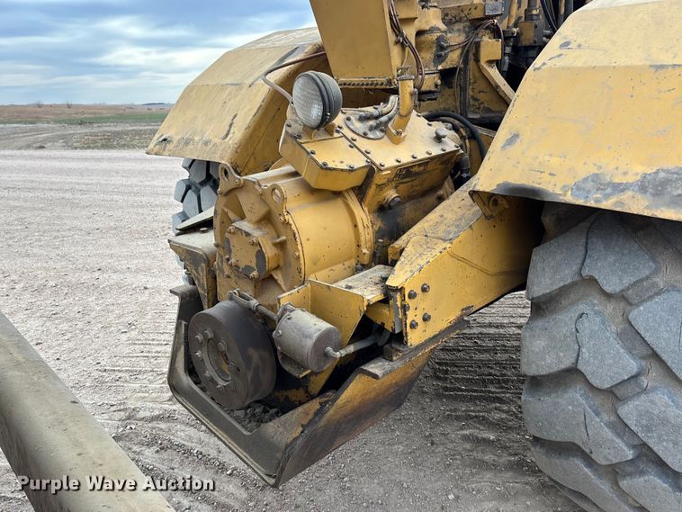 image for item FG1646 1988 Caterpillar 615C elevating scraper