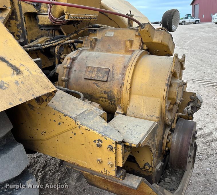 image for item FG1646 1988 Caterpillar 615C elevating scraper