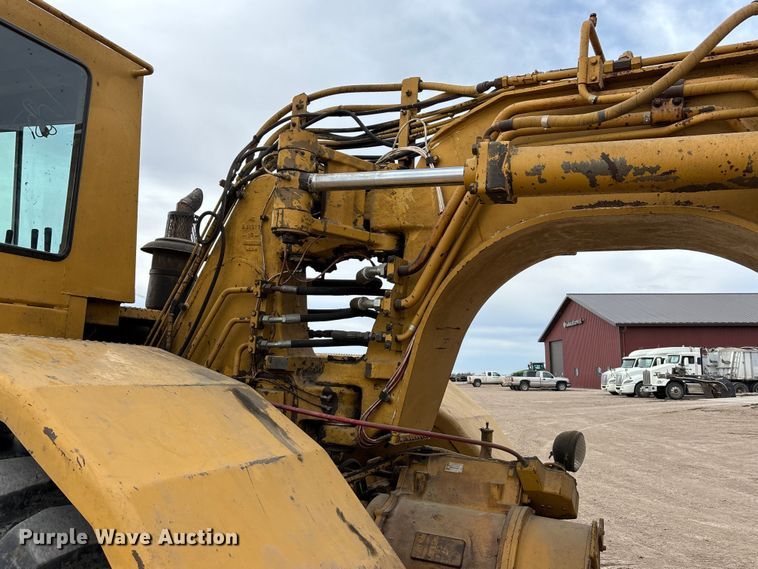 image for item FG1646 1988 Caterpillar 615C elevating scraper