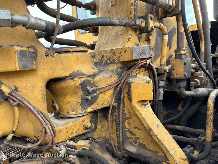image for item FG1646 1988 Caterpillar 615C elevating scraper