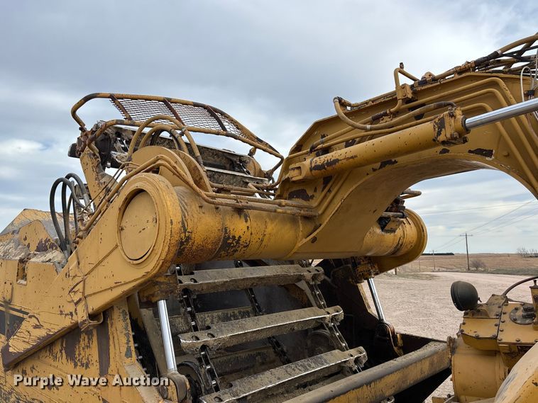 image for item FG1646 1988 Caterpillar 615C elevating scraper