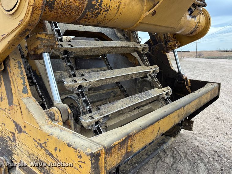 image for item FG1646 1988 Caterpillar 615C elevating scraper
