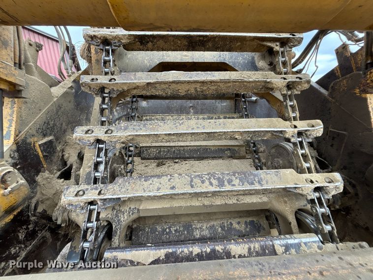 image for item FG1646 1988 Caterpillar 615C elevating scraper