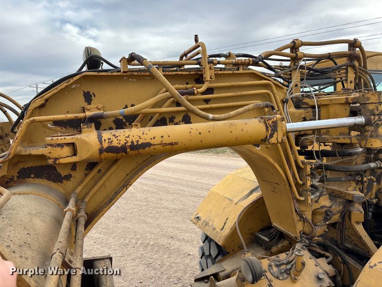 image for item FG1646 1988 Caterpillar 615C elevating scraper