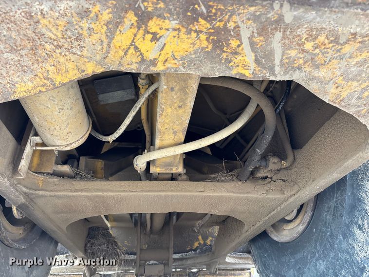 image for item FG1646 1988 Caterpillar 615C elevating scraper