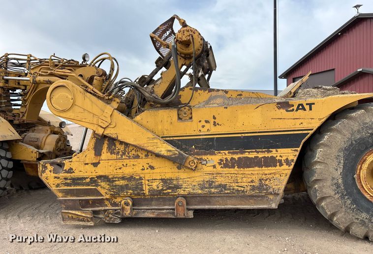 image for item FG1646 1988 Caterpillar 615C elevating scraper