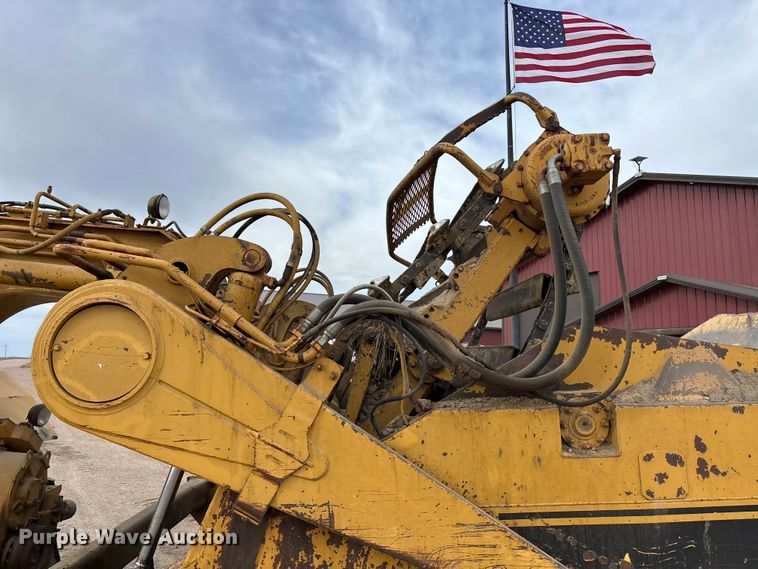 image for item FG1646 1988 Caterpillar 615C elevating scraper