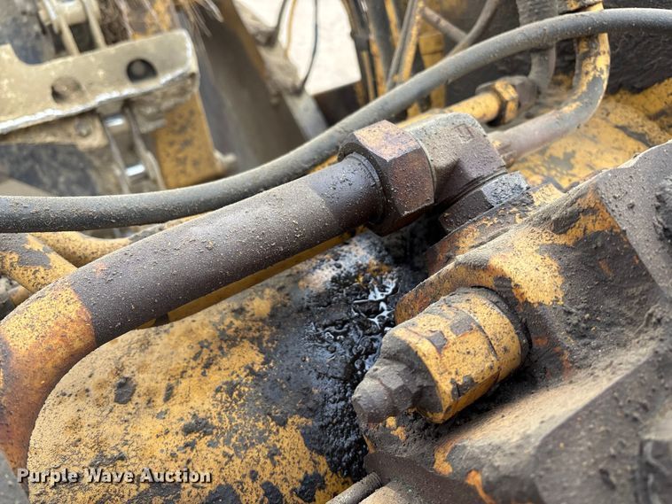 image for item FG1646 1988 Caterpillar 615C elevating scraper