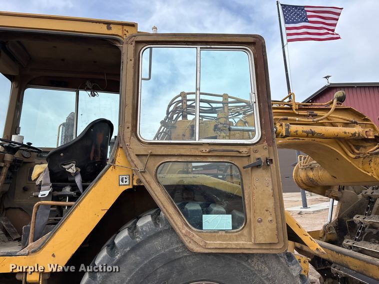 image for item FG1646 1988 Caterpillar 615C elevating scraper