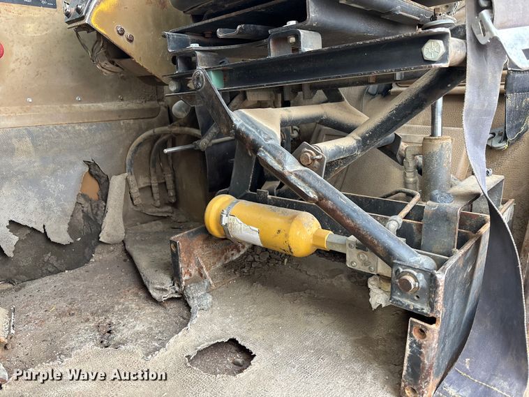 image for item FG1646 1988 Caterpillar 615C elevating scraper