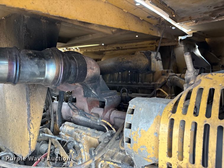 image for item FG1646 1988 Caterpillar 615C elevating scraper