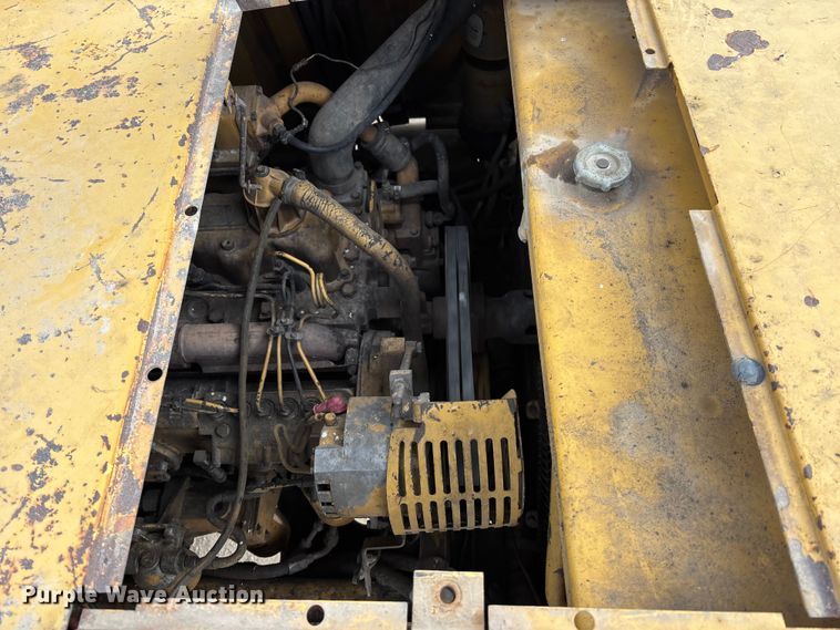 image for item FG1646 1988 Caterpillar 615C elevating scraper