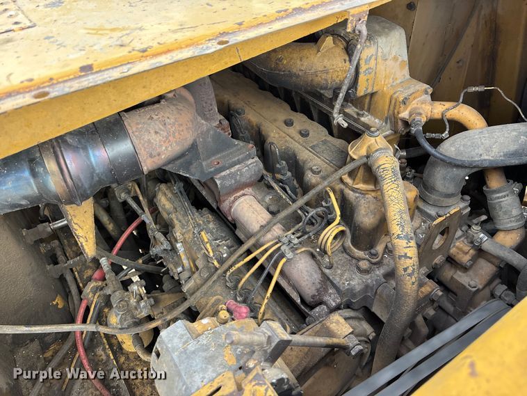 image for item FG1646 1988 Caterpillar 615C elevating scraper