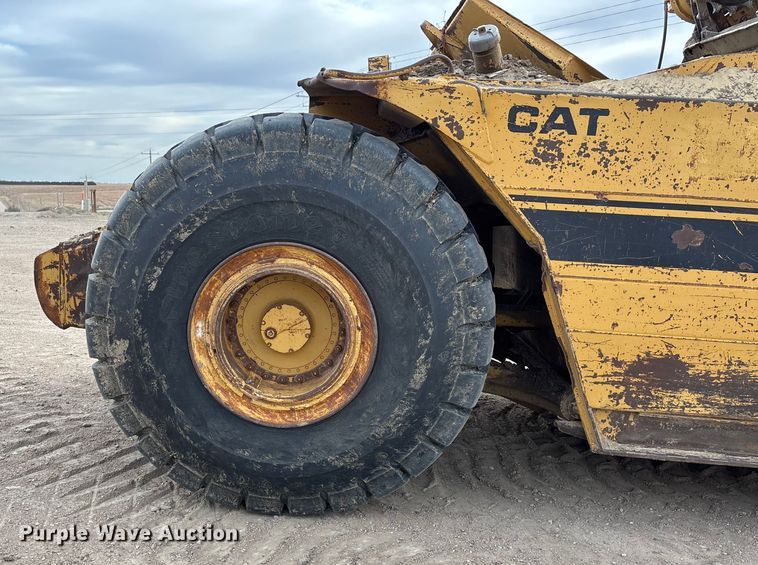 image for item FG1646 1988 Caterpillar 615C elevating scraper