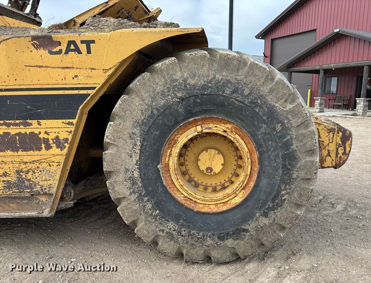 image for item FG1646 1988 Caterpillar 615C elevating scraper