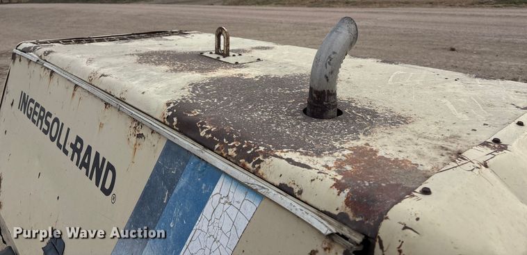 image for item FG1647 1995 Ingersoll Rand P160 air compressor