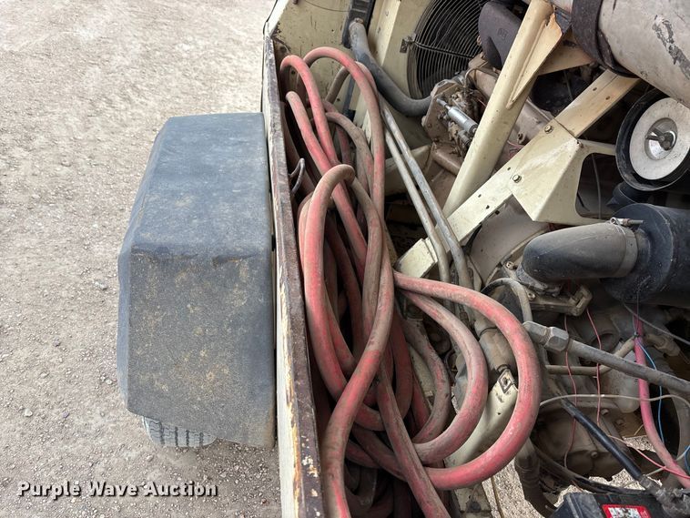 image for item FG1647 1995 Ingersoll Rand P160 air compressor