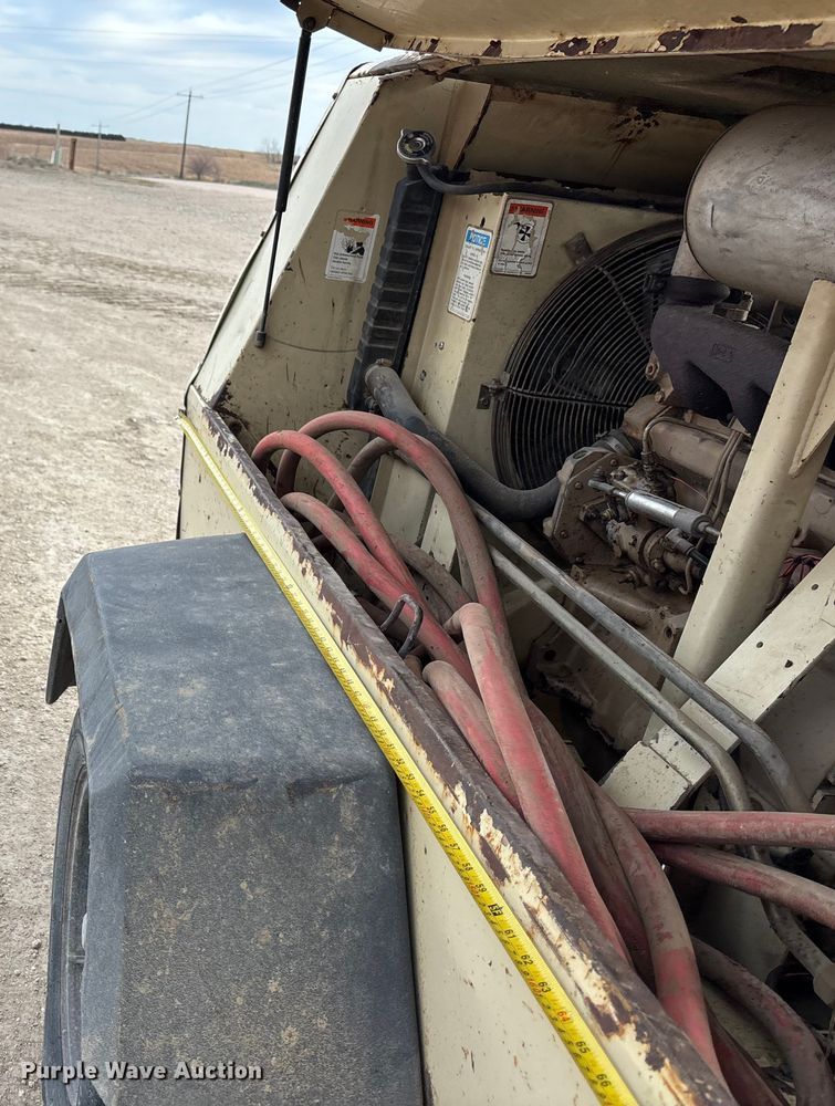 image for item FG1647 1995 Ingersoll Rand P160 air compressor