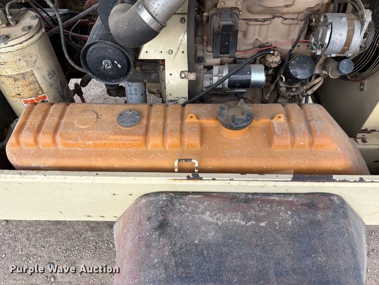 image for item FG1647 1995 Ingersoll Rand P160 air compressor