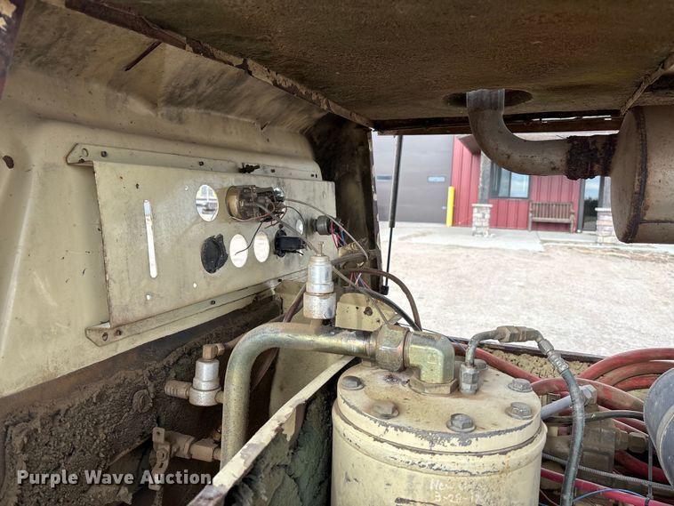 image for item FG1647 1995 Ingersoll Rand P160 air compressor