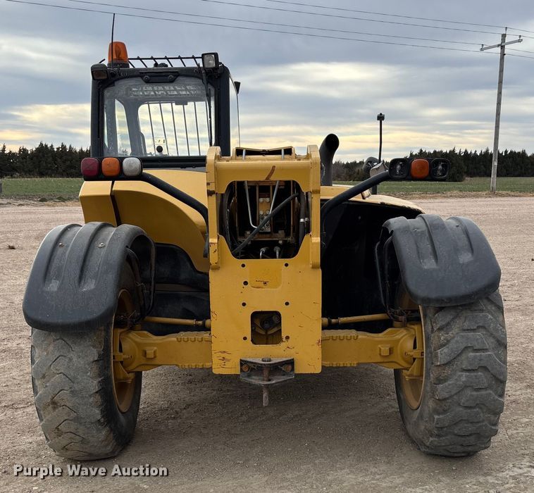 image for item FG1648 2005 Caterpillar TH220B telehandler