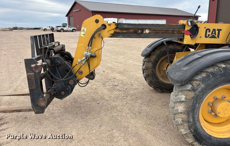 image for item FG1648 2005 Caterpillar TH220B telehandler