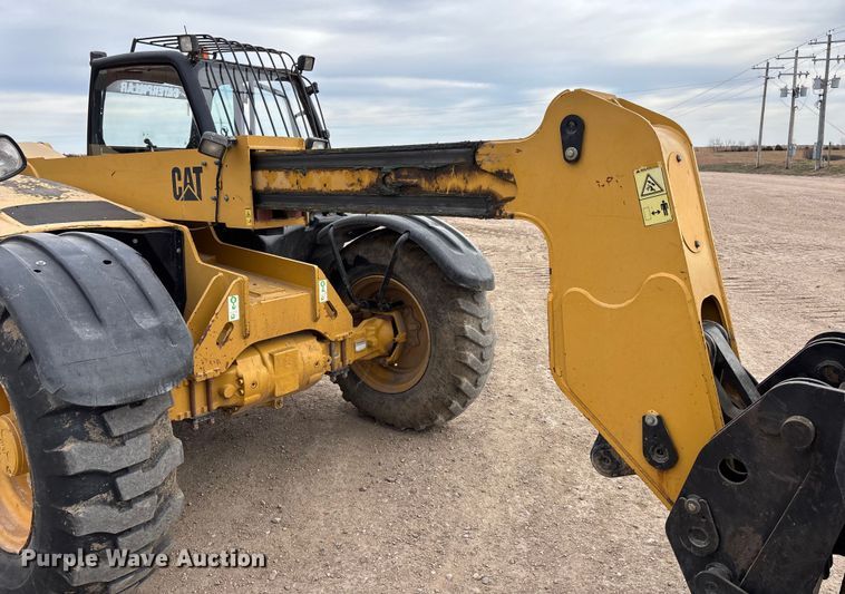 image for item FG1648 2005 Caterpillar TH220B telehandler