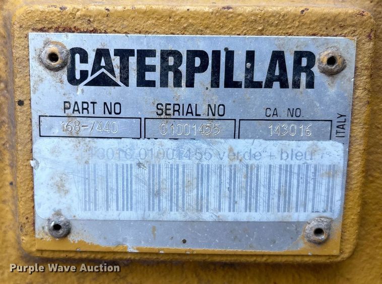 image for item FG1648 2005 Caterpillar TH220B telehandler