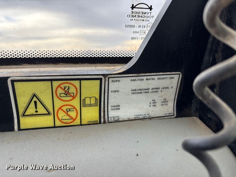 image for item FG1648 2005 Caterpillar TH220B telehandler