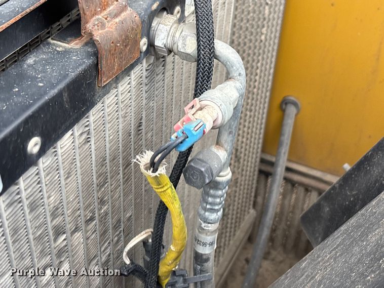 image for item FG1648 2005 Caterpillar TH220B telehandler