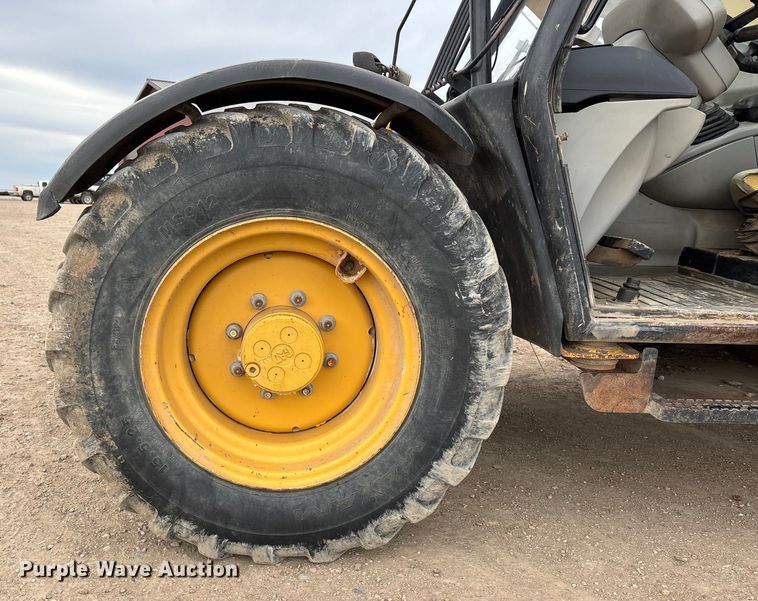 image for item FG1648 2005 Caterpillar TH220B telehandler