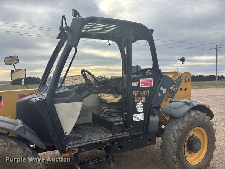 image for item FG1649 2014 Caterpillar TH514C telehandler