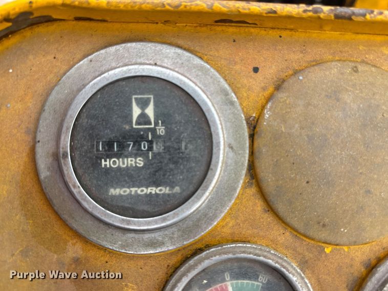 image for item FG1650 Caterpillar 422 forklift