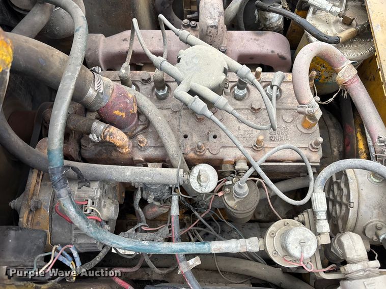 image for item FG1650 Caterpillar 422 forklift