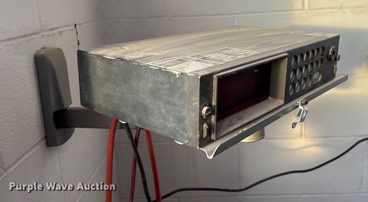 image for item FG1660 Thorman Toledo 8132 drive over scales