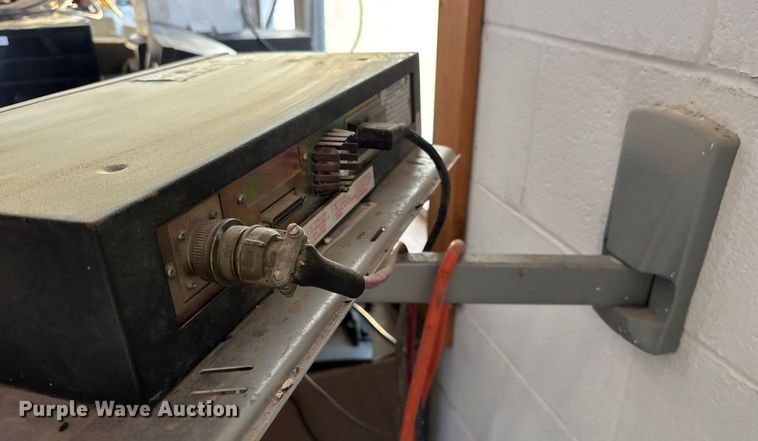 image for item FG1660 Thorman Toledo 8132 drive over scales